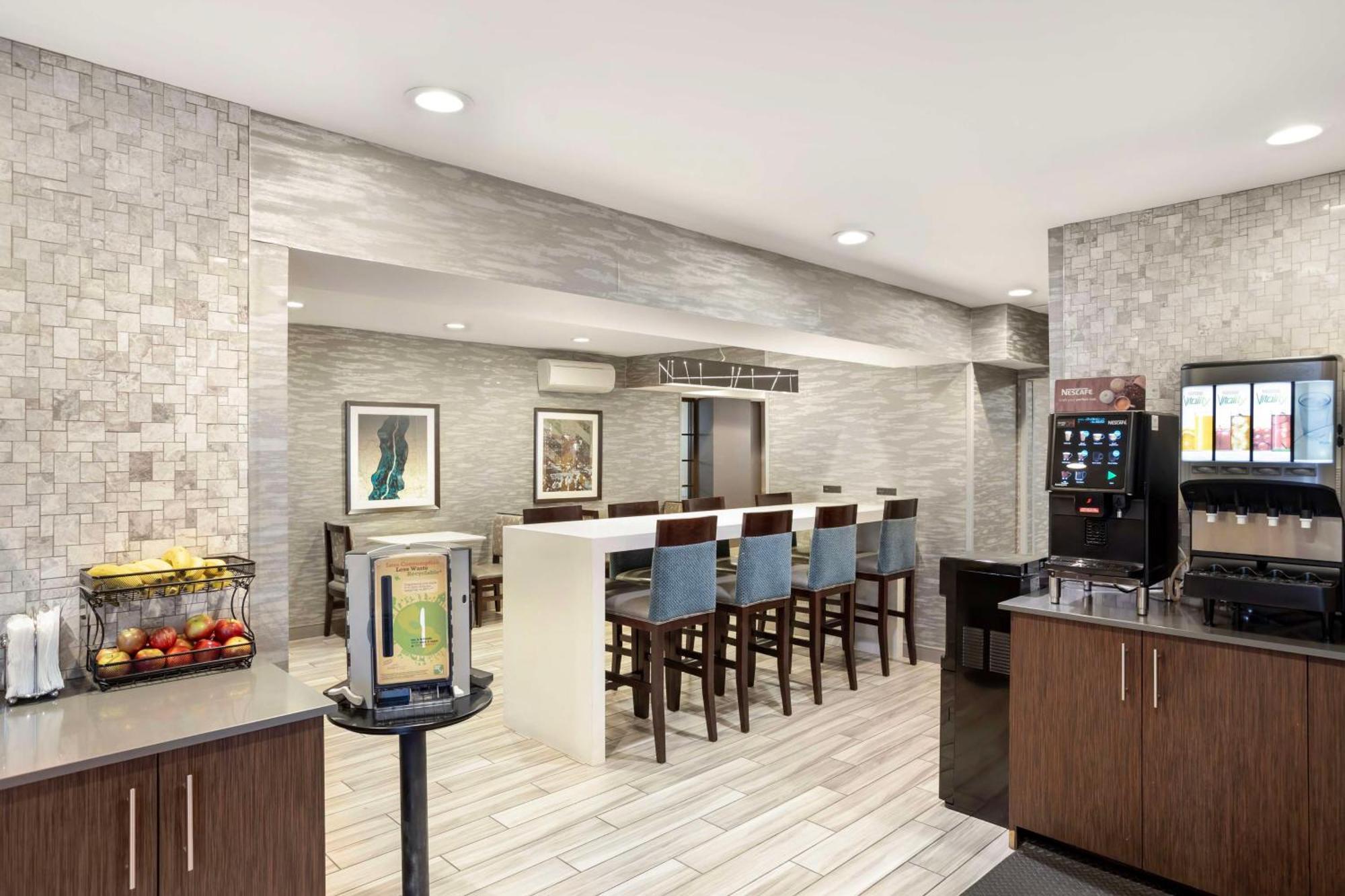 Best Western Plus Fairfield Hotel Esterno foto