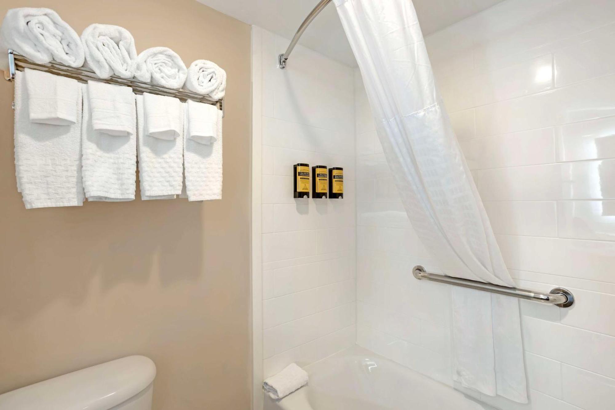 Best Western Plus Fairfield Hotel Esterno foto