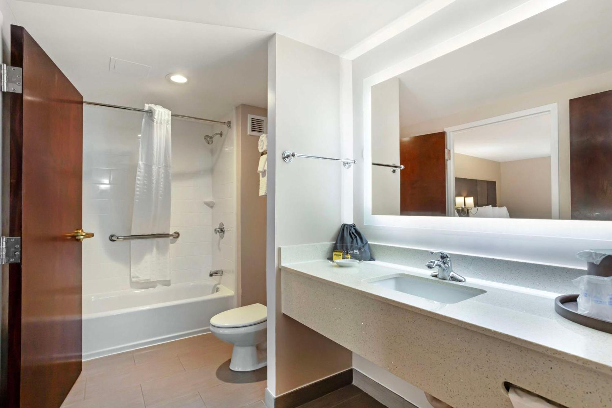 Best Western Plus Fairfield Hotel Esterno foto
